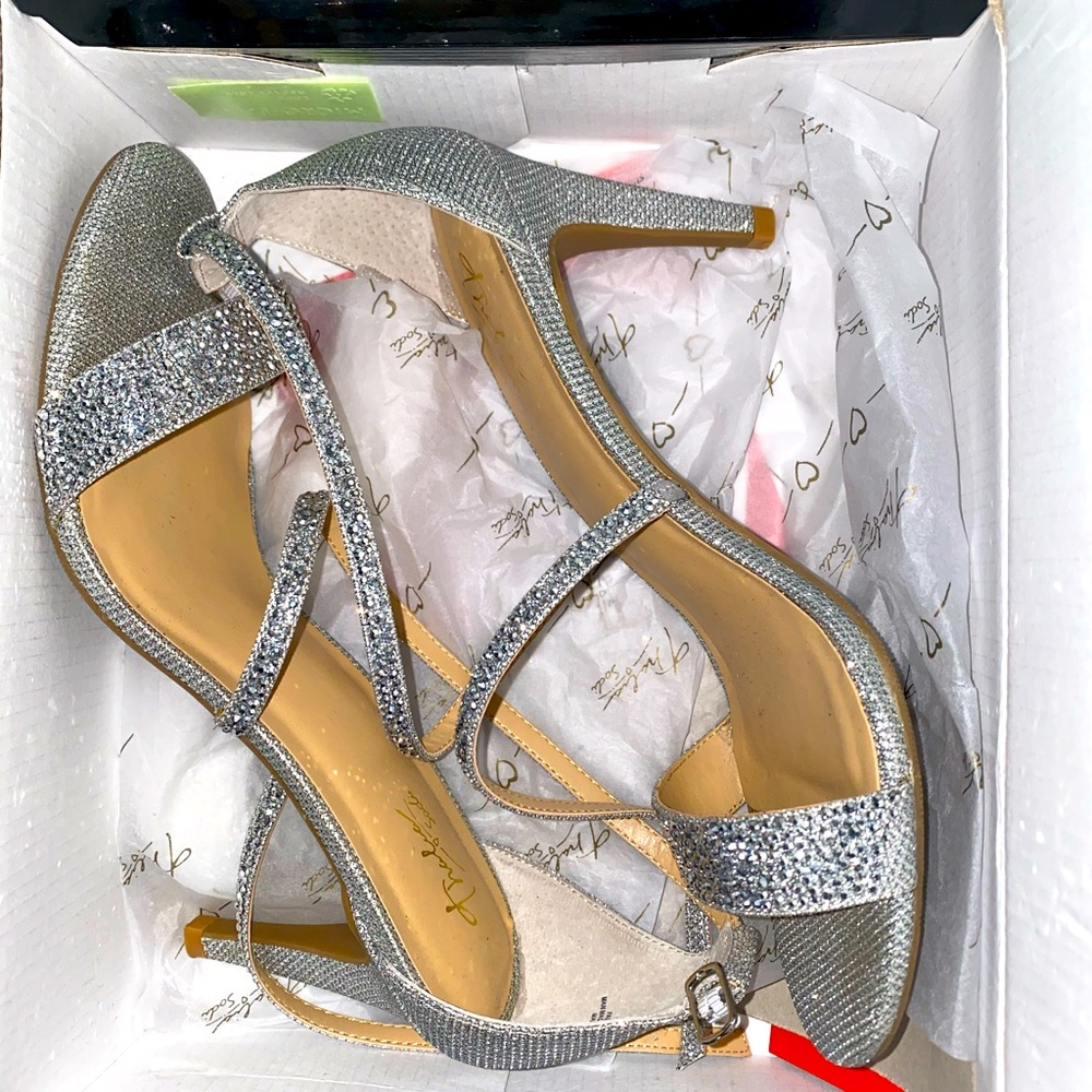 Silver Heels - image 1